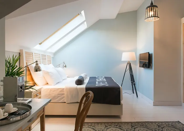 לינה וארוחת בוקר Smokvica Dorcol 3*